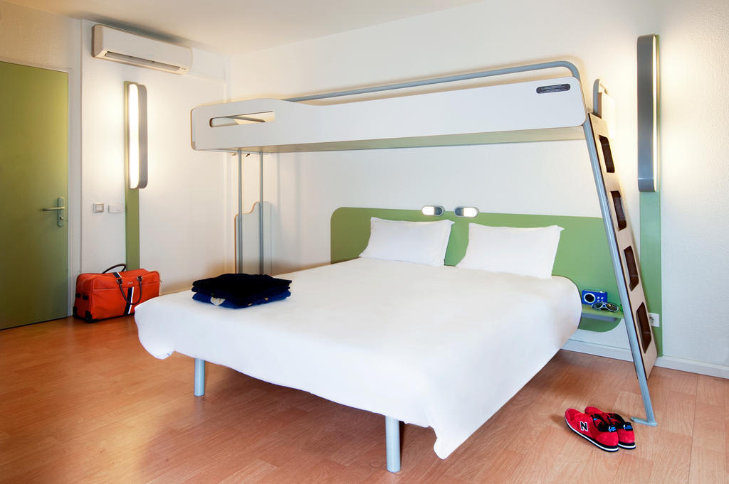 Ibis Budget Gare De Poitiers Room photo